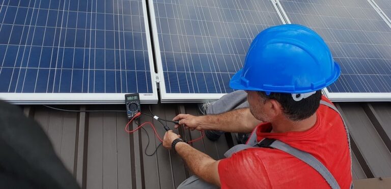 Les avantages des panneaux solaires pour votre maison